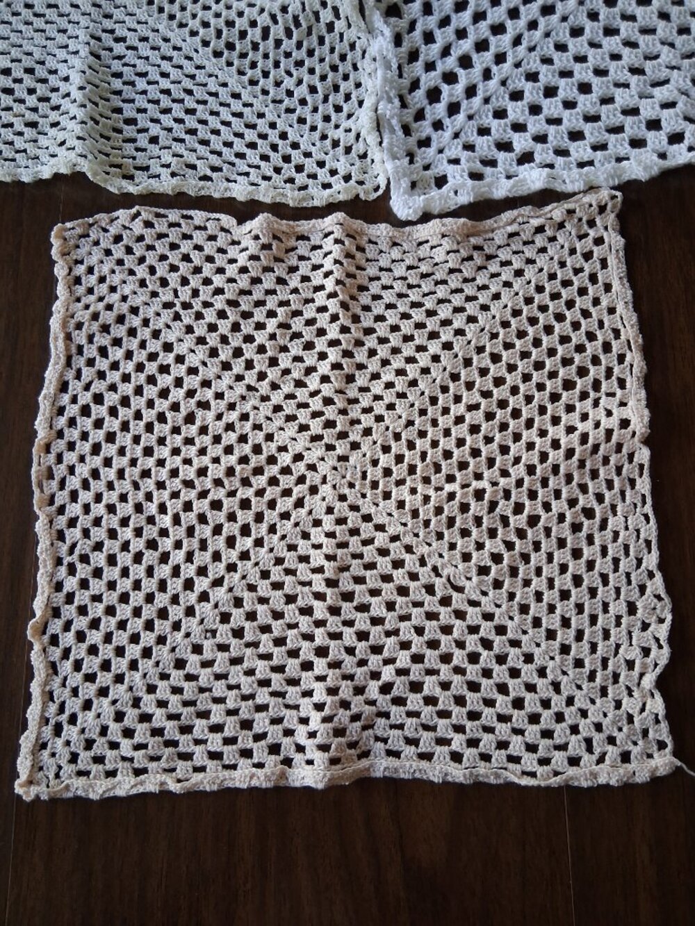 🧵 Hand‑Crocheted Cotton Doily Panel Set 2×18" + 1×15" Vintage Cottagecore D - Picture 8 of 9